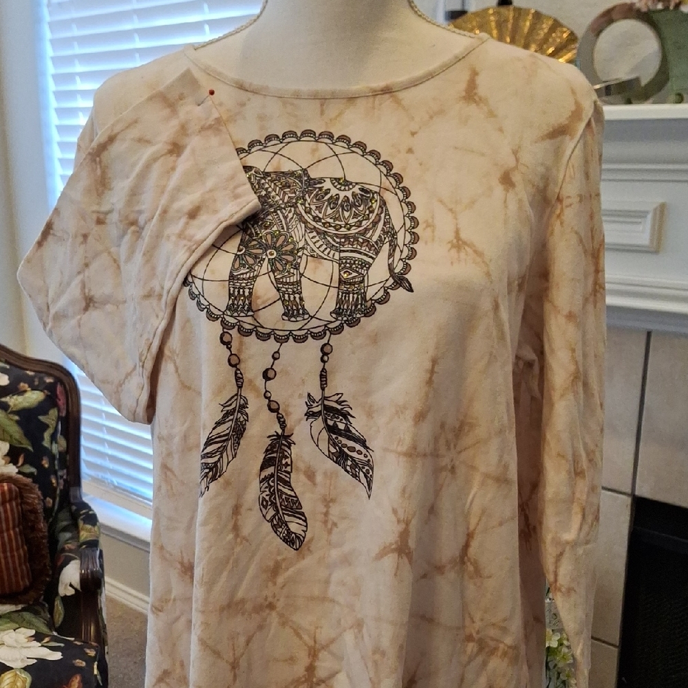ALFRED DUNNER Bohemian Elephant Print Beige Top